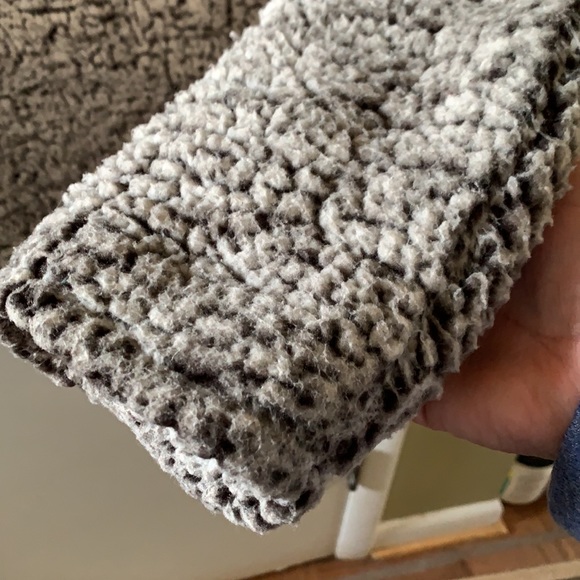 Altar’d state, color is slat and pepper - Picture 5 of 5